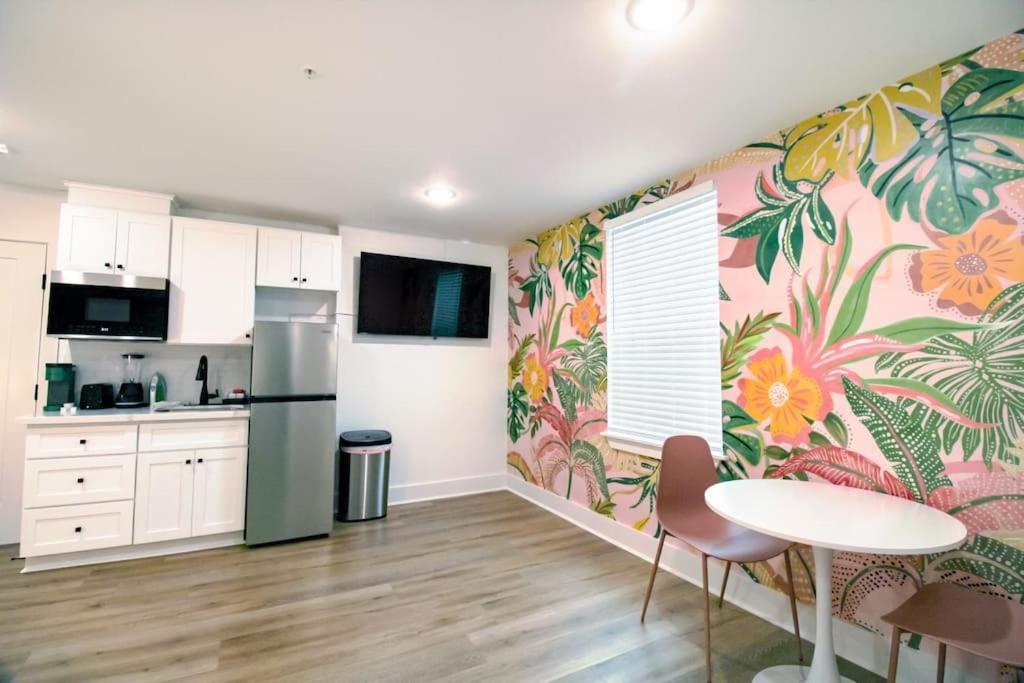 Summer Tropics Studio Apartment Two Queen Beds Galveston Esterno foto